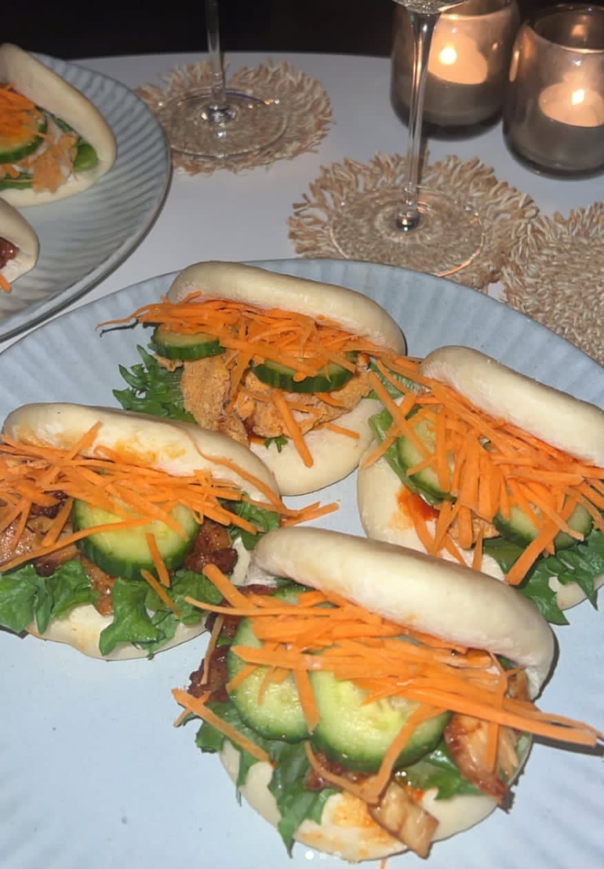 Bao buns med braiseret kylling